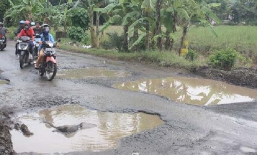 DPRD Kab Pekalongan Desak PBTR Perbaiki Jalan Rusak