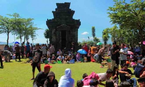 Nyadran Sambut Ramadan di Pelataran Candi Pringapus