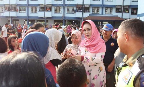 Ratusan Warga Rusunawa Kraton Antusias Ikuti Senam Bersama Paguyuban 789 Tegal Laka-laka