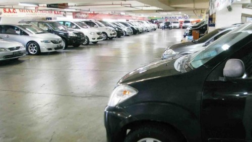 Pedagang Mobil Bekas Bergerilya Cari Stok Selama Ramadan